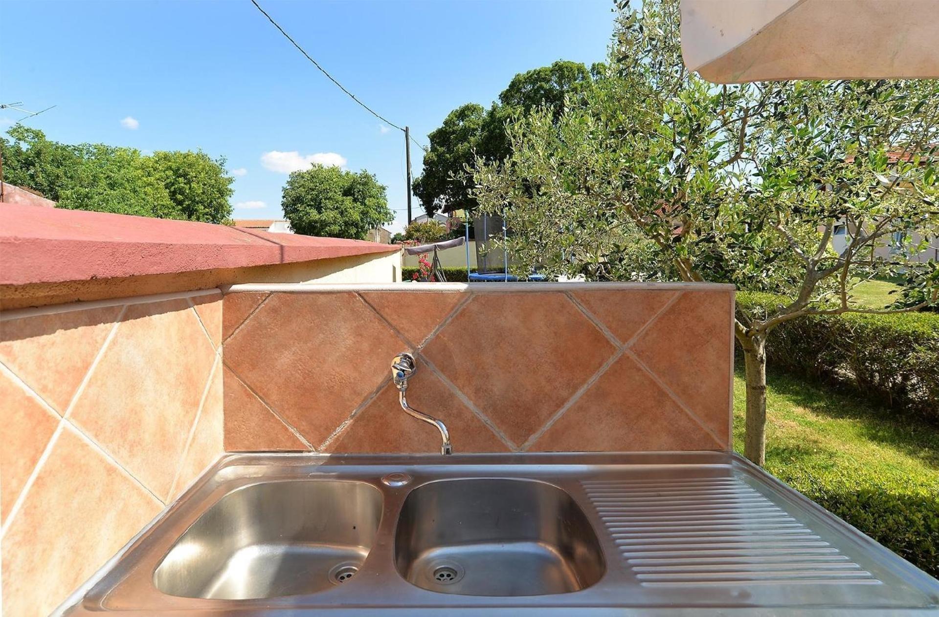 Mit Privatpool Fuer 4 Personen Ca 30 Qm In Pula, Istrien Istrische Riviera *