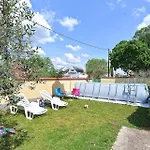 Ferienhaus Mit Privatpool Fuer 4 Personen Ca 30 Qm In Pula, Istrien Istrische Riviera