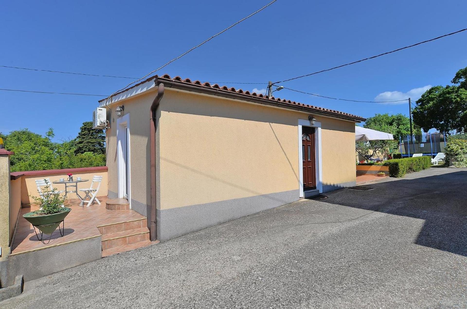 Mit Privatpool Fuer 4 Personen Ca 30 Qm In Pula, Istrien Istrische Riviera Vikendica